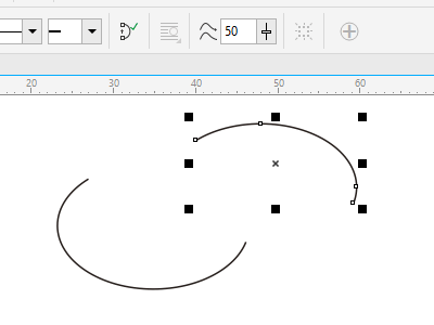 曲線を閉じるツールが現れます。このツールをクリックすると選択した曲線の始点と終点が直線で結ばれ、閉じた形状になります。